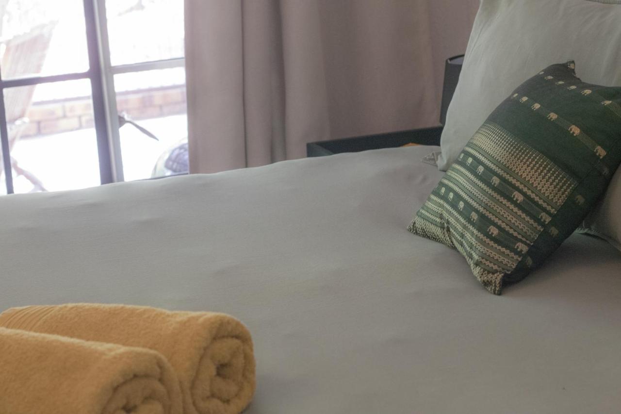 Hello Kruger Hideaway Cottage & Skilpad Studio مارلوث بارك المظهر الخارجي الصورة