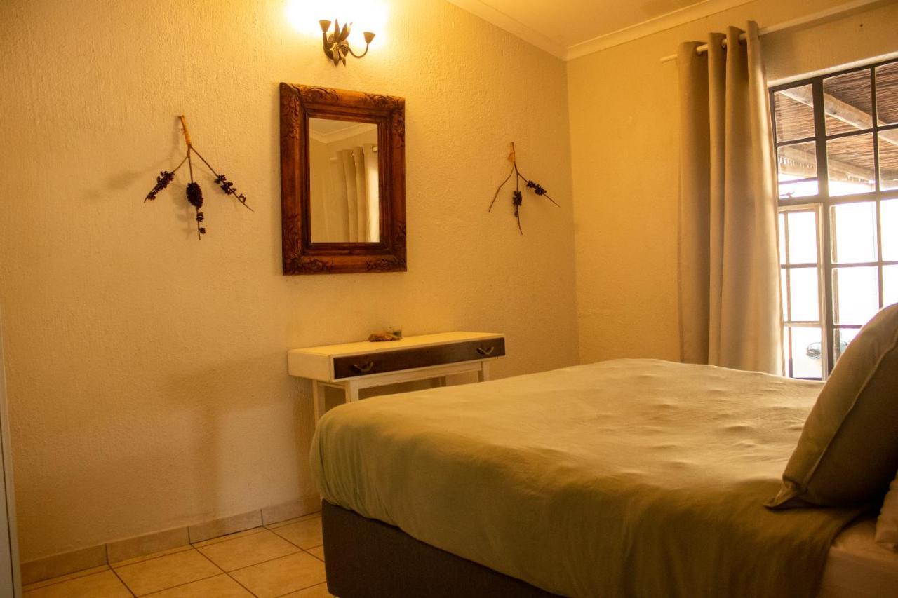 Hello Kruger Hideaway Cottage & Skilpad Studio مارلوث بارك المظهر الخارجي الصورة